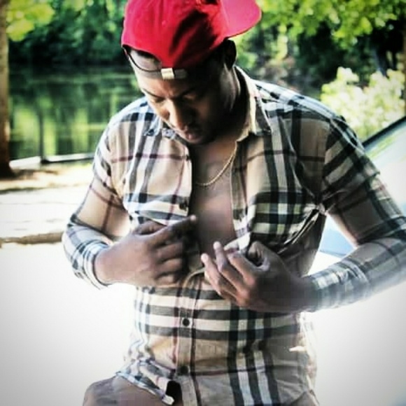 Meet your Posher, Rahmel - Picture 2 of 3